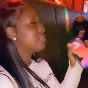 Meet your Posher, Monique